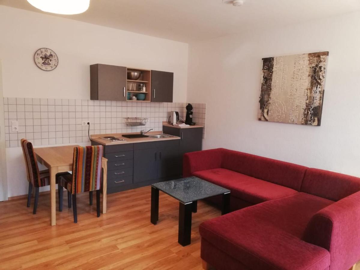 Ferienwohnung - Apartment Mit Balkon In Halle-Saale, Trotha Halle  外观 照片